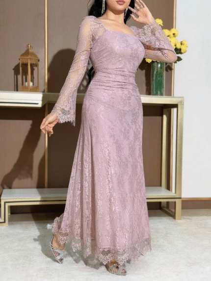 فستان دانتيل طويل