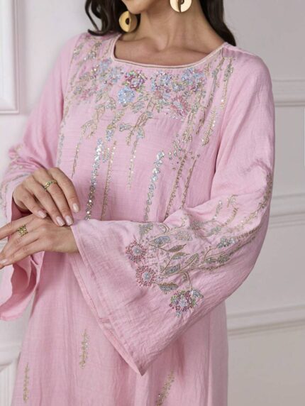 عبايات خليجية مطرزة بالخرز